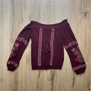 Off the shoulder long sleeve with floral embroidery